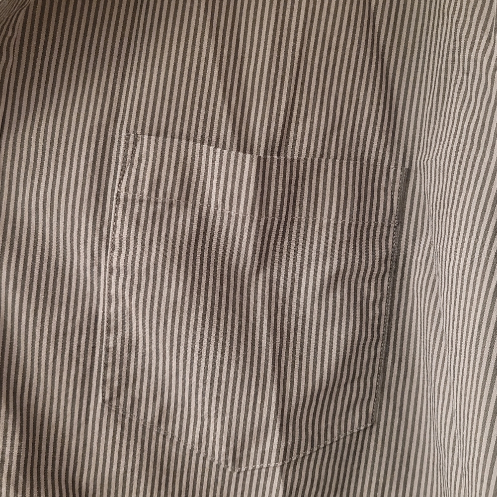 Men's Long-sleeved Button Down Dress Shirt - Picture 3 of 5